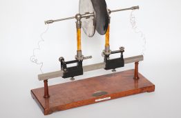 Device used at the workshops of the lectures of physics at Vytautas Magnus University, 1930-1940