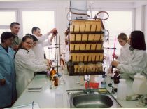 Students at the faculty's laboratory, 2003.