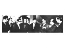 Simpoziumo dalyvių grupė. Z. Kubaitis, V. Nainys, I. Blechman, I. Ananjev, K. Ragulskis, P. Alabužev, Levin, L. Kumpikas, 1965 m.