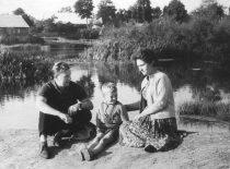 Ragulskių šeima su pirmagimiu Liutauru, 1965 m.