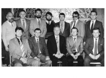 K. Ragulskis su Vokietijos Demokratinės Respublikos mokslininkais, vykdžiusiais darbus su vibrotechnikais kosminės technikos srityje, 1987 m.