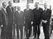 Respublikinės premijos laureatai, 1966 m. Nuotraukoje (iš kairės): L. Veržbolauskas, A. Piktys, J. Indriūnas, A. Matukonis, V. Milašius, P. Limanauskas.