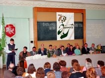 Akademinio choro „Jaunystė“ 70-mečio KTU auloje akimirka, 1996 m. (J. Klėmano nuotr.) (KTU fotoarchyvas)