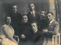 Romanas with mother Olga (in the centre), sister Juzefa and brothers Ferdinandas, Teodoras, Boleslovas and Vaclovas circa 1935.