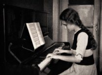 Vyda groja pianinu, 1943 m.