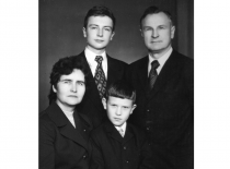 Ragulskių šeima, 1975 m.