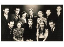 KPI Mechanikos fakulteto tekstilininkų grupė, 1954 m. I eilėje (iš kairės) 2 – V. Kęsgailaitė.