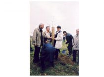 Planting an oak at the Restoration Oak Park on the occasion of joining the European Union, 2005.
