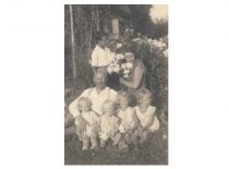 Romanas with father Romanas, sister Juzefa and her children, 1930.