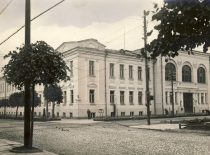 Universiteto Pirmieji rūmai, kuriuose 1940–1943 m. buvo Statybos fakultetas. (Originalas – KTU muziejuje)