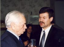 Prof. A. Matukonis ir doc. L. Puodziukynas, apie 2001 m.