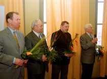 2001 m. Lietuvos mokslo premijos laureatai profesoriai A. Vitkauskas, V. Milašius, R. Čiukas ir A. Matukonis, 2002 m.