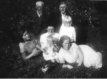 Vyda Kęsgailaitė su artimaisiais, 1933 m.