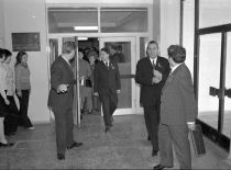 The visit of the SSRS Minister of Higher Education at the KPI Prof. K. Baršauskas Ultrasound Laboratory, 1975. (Photograph by Bartkevičius)