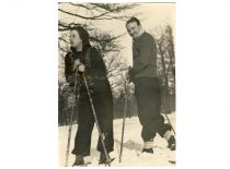 R. Baltrušis with his fiancé Irena Hurčinaitė in the Oak Grove in the winter of 1955.