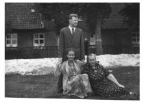 Kazimieras Ragulskis su žmona Vyda ir jos mama, 1958 m.