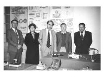 Po simpoziumo, 1983 m. V. Ragulskienė, A. Besonov (Maskva), K. Ragulskis, A. Kavolėlis.