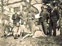 K. Sasnauskas with fellow students, 1947 (from Sasnauskai family archive)