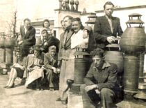 K. Sasnauskas with fellow students, 1947 (from Sasnauskai family archive)