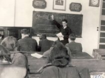 Assistant K. Sasnauskas gives a lecture, 1951 (from Sasnauskai family archive)