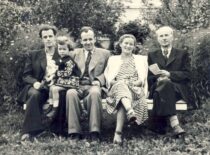 Sasnauskai family with relatives Vincas Tamulis and Jonas Sasnauskas, 1953 (from Sasnauskai family archive)