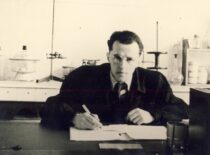 Dr. K. Sasnauskas at the laboratory, 1957 (from Sasnauskai family archive)