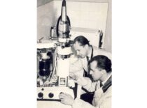 Assoc. Prof. K. Sasnauskas and academic Juozas Matulis by an electronic microscope, 1970 (from Sasnauskai family archive)