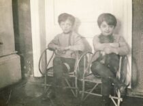 Twins Kęstutis and Algirdas in Telšiai, 1926 (from Sasnauskai family archive)