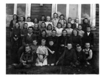 Graduating from Jotainiai Primary School, 1943 (archive of Prof. S. Masiokas)