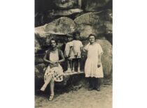 Marija Sasnauskienė with children and maid in Palanga, 1926 (from Sasnauskai family archive)