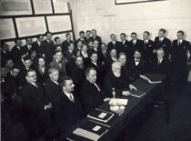 Thesis defence of the graduates of the Construction Department of the Technical Faculty, 1931 (original photograph is at KTU Museum)