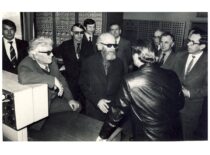 Dean of KPI Faculty of Electrical Engineering J. Mikšta congratulates Prof. L. Kaulakis on his 80th anniversary, 1983 (the original photograph is at KTU Museum)