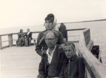 Prof. L. Kaulakis with daughters Giedrė and Birūta in Palanga, 1960 (the original photograph is at KTU Museum)