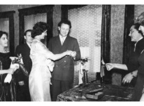 S. Kutkevičius and D. Narkutė with witnesses at the Kaunas Registry Office, May 9, 1960. (Prof. S. Kutkevičius family archive)