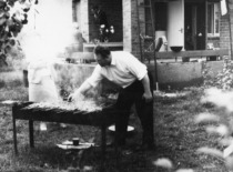 S. Kutkevičius grills meat to treat his guests, 1970 (family archive of Prof. S. Kutkevičius)