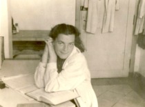 E. Sto&scaron;kutė after a lecture at the Department of Organic Chemistry in 1950 (E. Grinienė family archive)