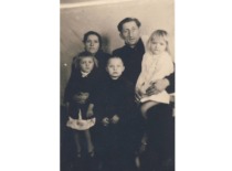 The family of Anelė and Juozas Žiliukas with their children Vile, Pranas, and Ona, 1956 (Prof. A. Žiliukas family archive)