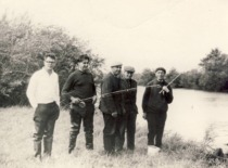 Doc. V. Jasiukevičius visited his former students in the &Scaron;akiai district, 1965 (L. Kudarienė family archive)