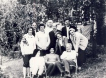 Griniai family with friends, 1972. (Prof. E. Grinienė family archive)