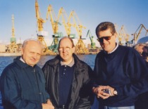 Participants of the international conference Prof. A. Žiliukas, J. Sharpley, and G. Smith at Klaipėda Airport, 2003 (Prof. A. Žiliukas family archive)