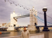 Prof. J. Slavėnas on an excursion in London, 1997.