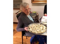 Prof. E. Grinienė with traditional handmade Christmas Eve dumplings with mushrooms, 2021. (Prof. E. Grinienė family archive)