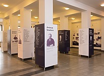 Fragment of the KTU Museum exhibition "Personalities in the History of the University and the State," 2017. Author: Dr. A. Veilentienė. (Photo by J. Klėmanas, KTU photo archive)