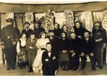 Artists from the pupil play "Pavasariui &scaron;vintant" (Spring Dawning), 1934. V. Jasiukevičius sits in front (family archive of L. Kudarienė)