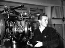 In the footwear sewing laboratory, 1957. (photograph by Konstantinas Sasnauskas, KTU museum)