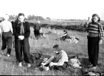 Voluntary work at the collective farm, 1957. (photograph by Konstantinas Sasnauskas, KTU museum)