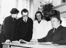 Prof. S. Kutkevičius with young scientists, 1986. In the photo (from left): 2nd &ndash; V. Getautis, 3rd &ndash; L. Petrauskienė, 4th &ndash; Prof. V. Kutkevičius. (Prof. S. Kutkevičius family archive)