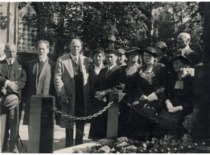 Lithuanian delegation at the grave of J. Basanavičius in Rasos Cemetery, Vilnius, 1935. From the left: Prof. Z. Žemaitis and Prof. M. Birži&scaron;ka. (the original photograph is at KTU Museum)