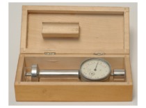 Pukomatis &ndash; a thickness gauge for textile padding, developed in 1974 at the Department of Light Industry Machinery at Kaunas Polytechnic Institute. Authors: Leonas Veržbolauskas and Palmira Garunk&scaron;tytė-Kunigėnienė. (Photo by J. Klėmanas, original &ndash; KTU Museum)