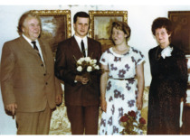 At the wedding of Prof. S. Kutkevičius' son Juozas, 1991. From left: Prof. S. Kutkevičius, son Juozas, daughter Vida, and wife Danutė. (Prof. S. Kutkevičius family archive)